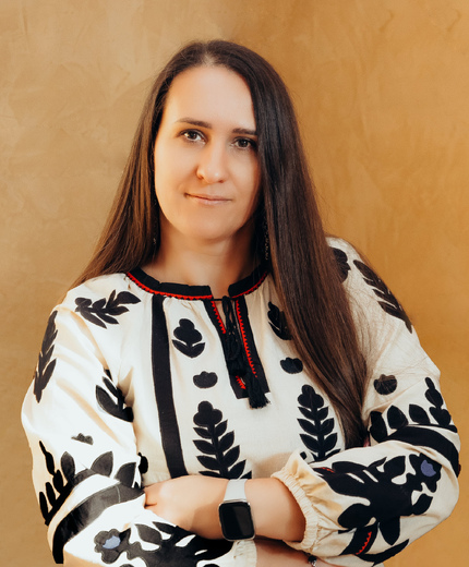 Липка Юлія